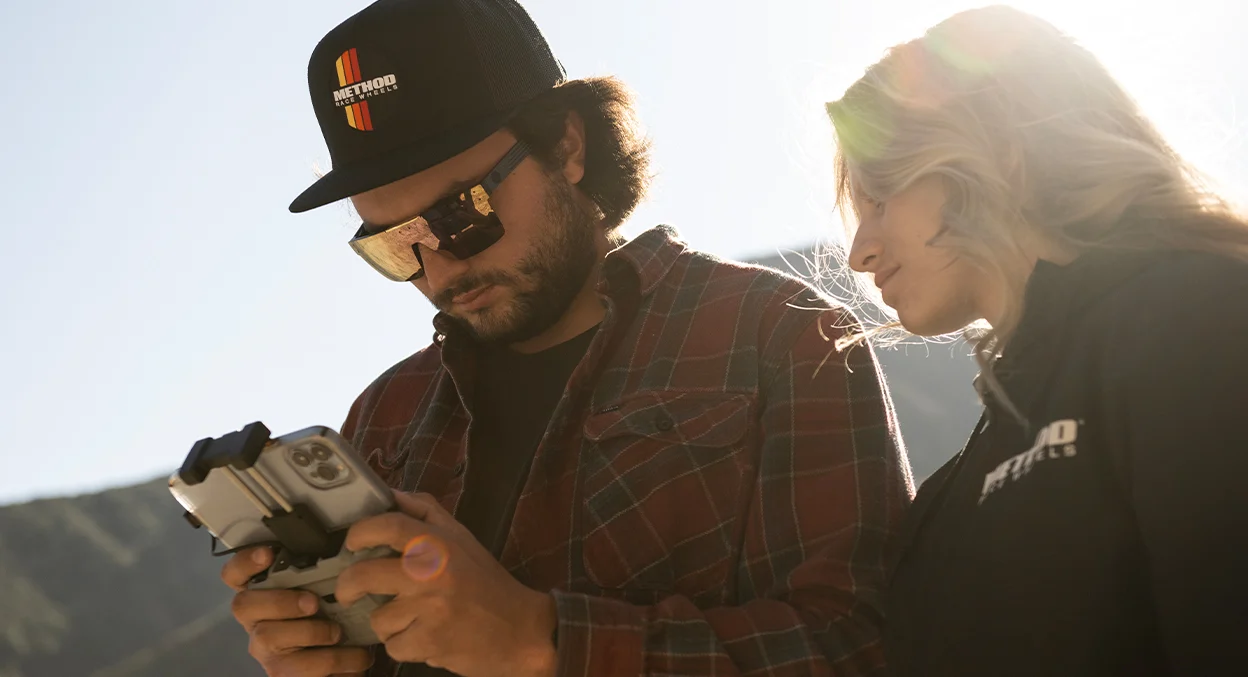 METHOD CLASSIC STRIPES FLATBILL TRUCKER SNAPBACK BLACK