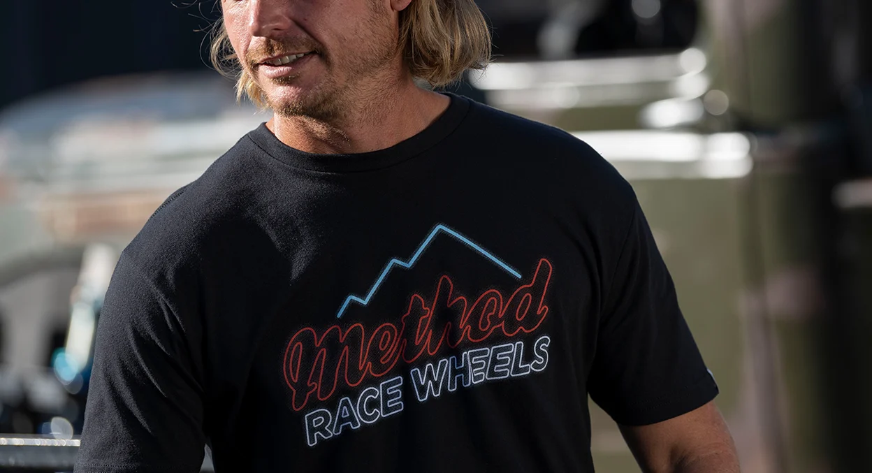 METHOD NEON MOUNTAIN TEE BLACK