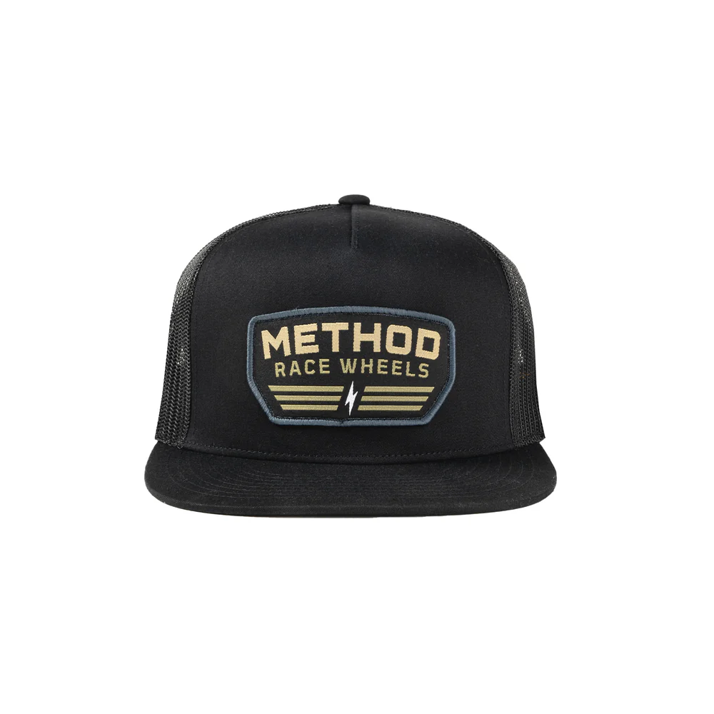 METHOD FLIGHT BADGE FLATBILL TRUCKER HAT BLACK SNAPBACK