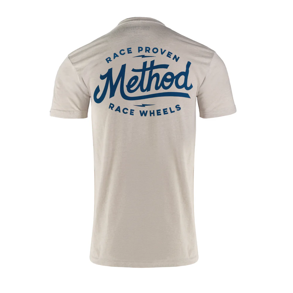 METHOD RACE PROVEN TEE SAND