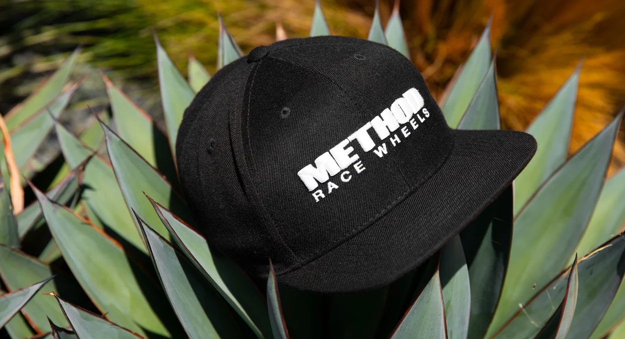 METHOD BRAND LOGO HAT SNAPBACK BLACK